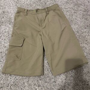 Under Armour cargo khaki shorts
